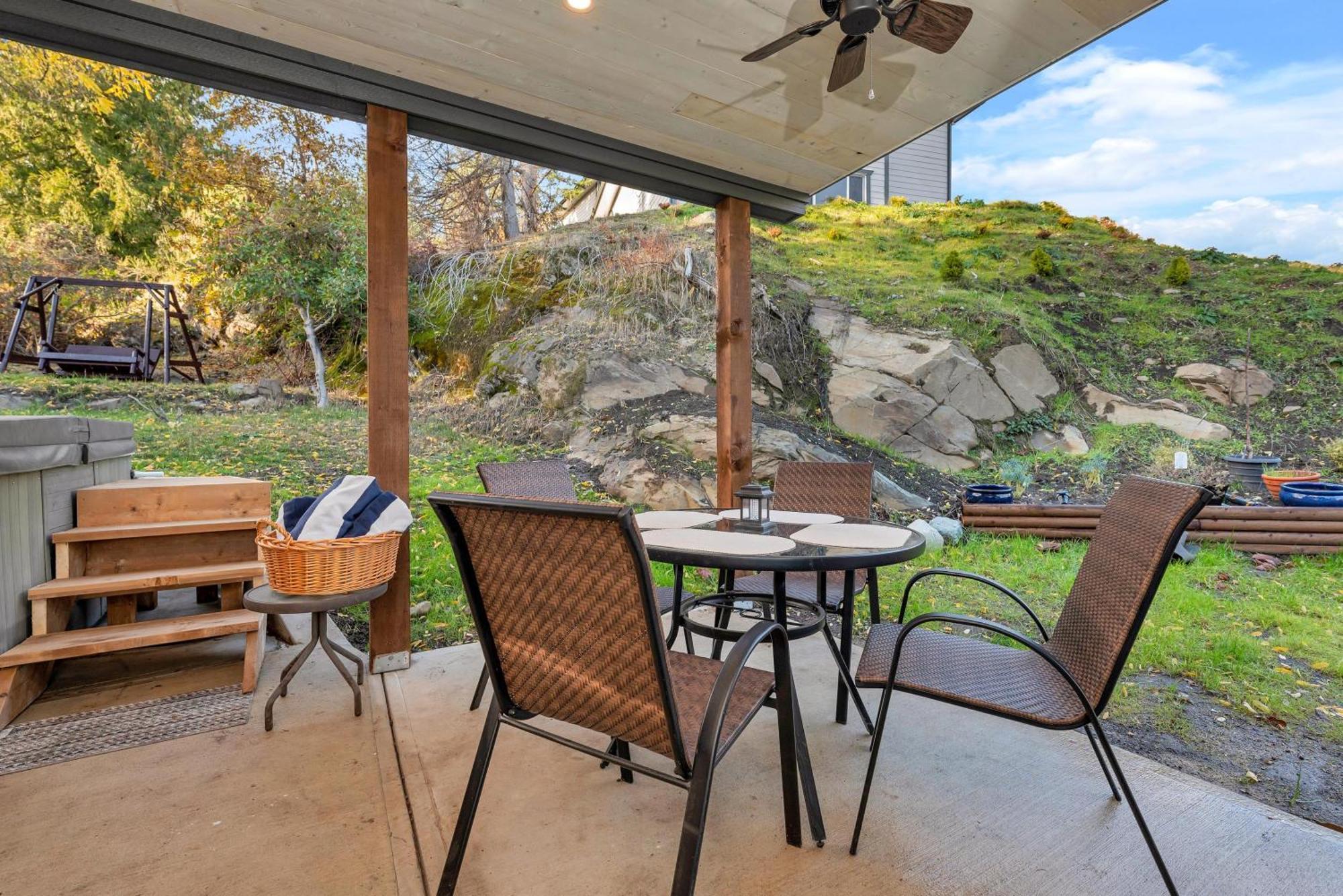 VI Cottage North Saanich Экстерьер фото